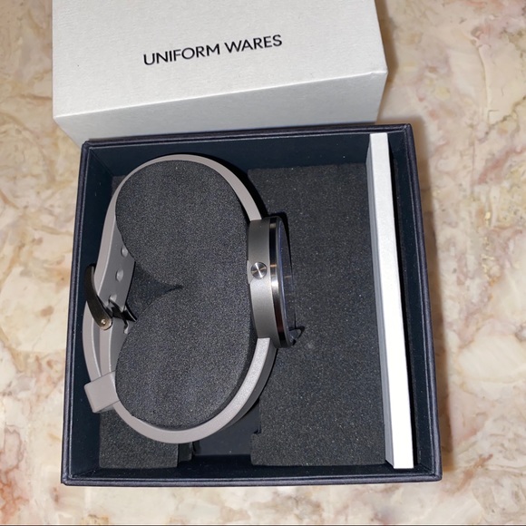 SOLD! New Men’s Uniform Wares Grey Rubber Watch 36 - Picture 6 of 7